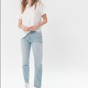 Size 26 BDG High-Wasted Girlfriend Jean
